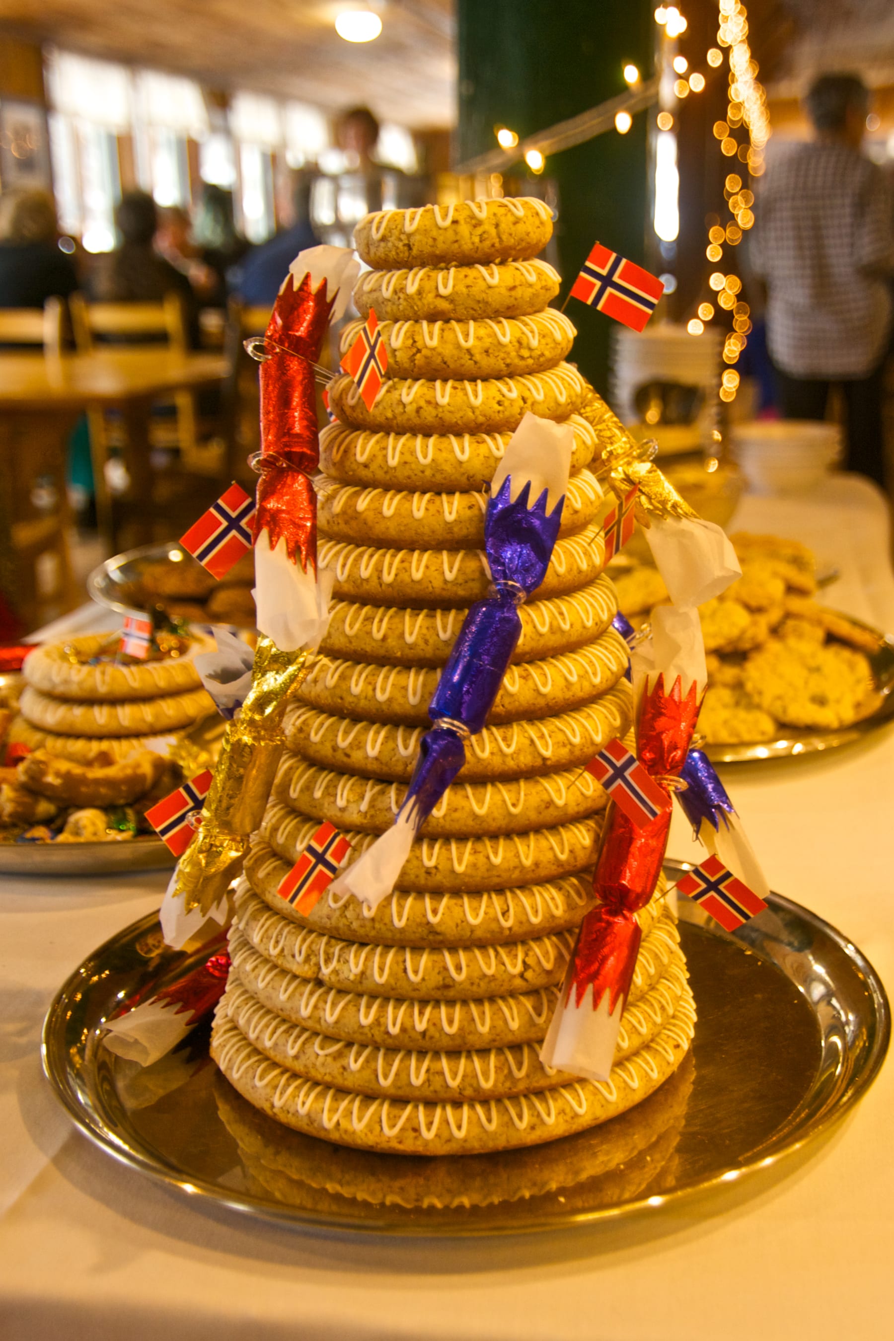 Kransekake med smell-bonboner